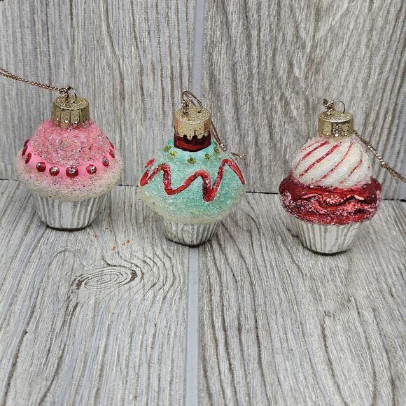 Vintage Glass Cupcake Christmas Ornaments Set 3 Glitter Holiday Tree Decor Sweet - Picture 3 of 7
